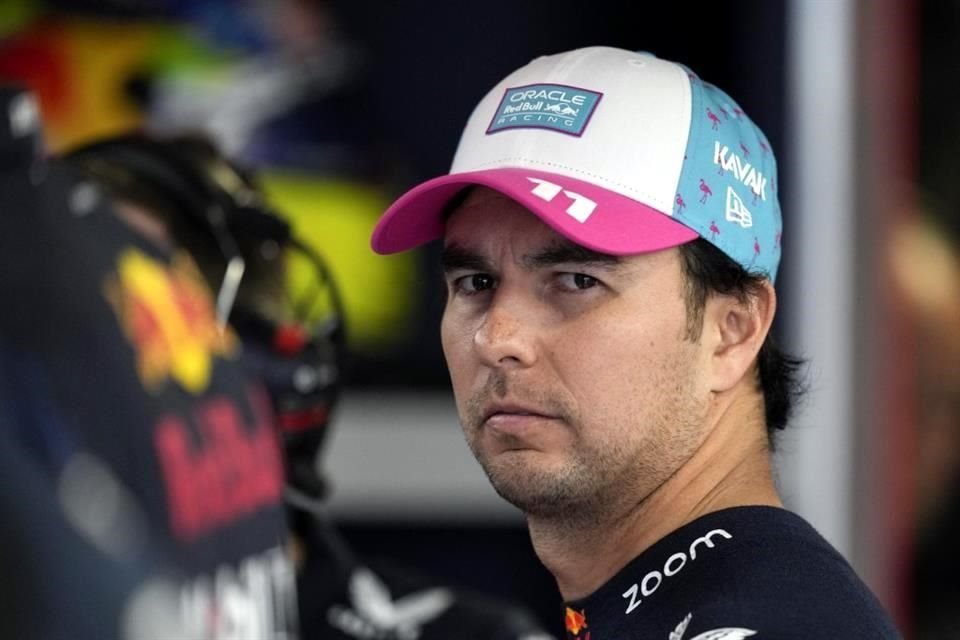 Pese a tener contrato, Checo salió de Red Bull.