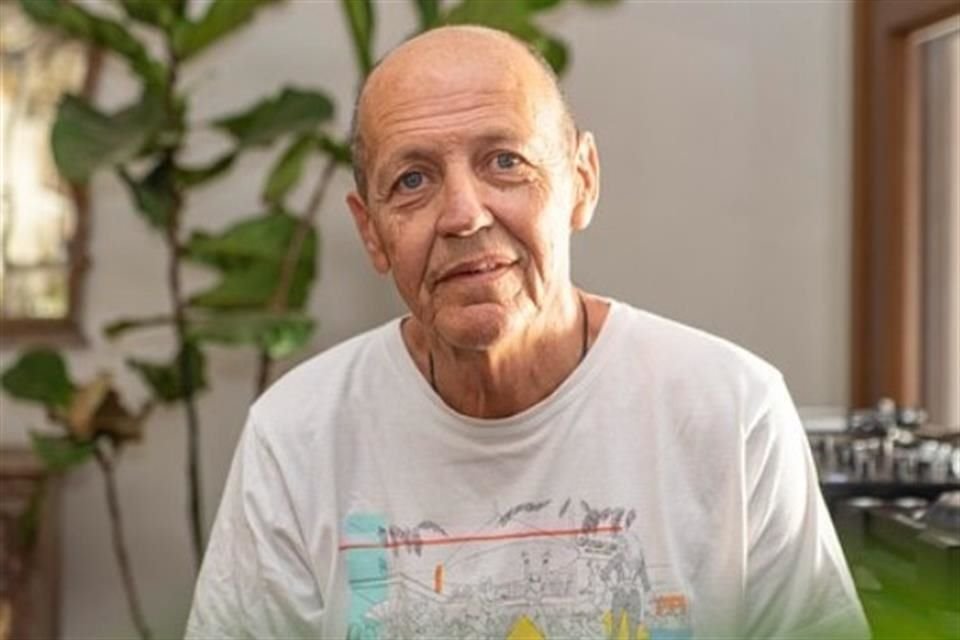 Muere DJ Alfredo, músico revolucionario de la música electrónica en Ibiza, a los 71 años de edad.