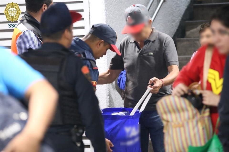 El operativo busca disminuir la transportación de fuegos artificiales en el Metro.