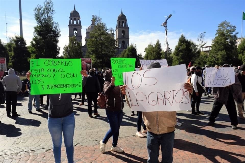 'Estamos hartos de esta situación, queremos hacernos escuchar, que les den libertad y que nos brinden la seguridad', dijo una pobladora.