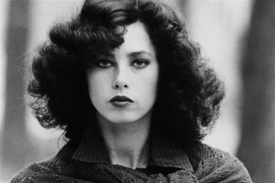 Muere al supermodelo y actriz Dayle Haddon por un posible envenenamiento por monóxido de carbono.