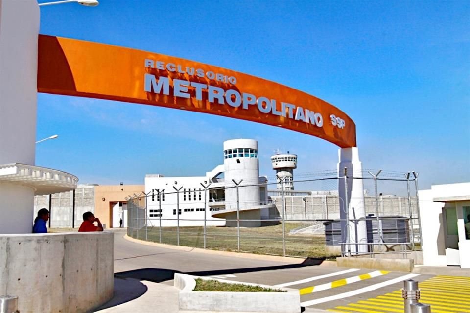 El reo que escapó del Reclusorio Metropolitano en Puente Grande, durante Navidad, no ha sido localizado.