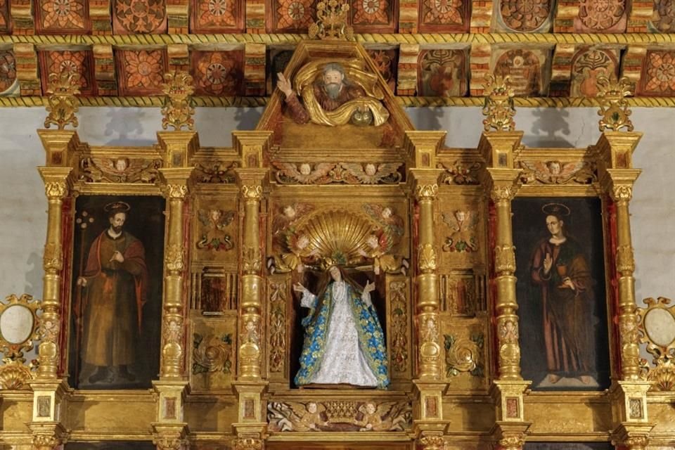 Detalle del retablo principal.