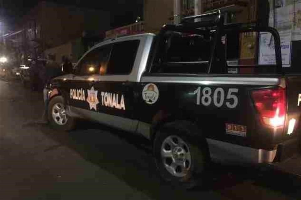 La Policía llegó al sitio y tras un extenso rastreo de la zona pudieron localizar a las dos mujeres muertas.