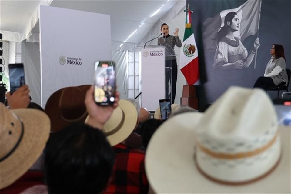 La Presidenta de México anunció la construcción de un nuevo campus del IPN y de la Universidad Nacional Rosario Castellanos en Tlaxcala.