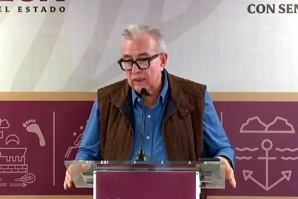 Durante su conferencia 'semanera', Rubén Rocha, Gobernador de Sinaloa, aseguró que ya se encuentran en acción operativos patrullando lugares públicos para las celebraciones de año nuevo.