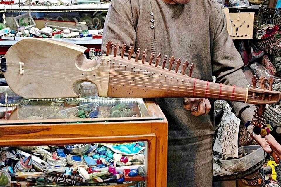 La UNESCO reconoció a finales de 2024 al arte de fabricar y tocar el rubab como patrimonio cultural intangible de Afganistán, Irán, Tayikistán y Uzbekistán.