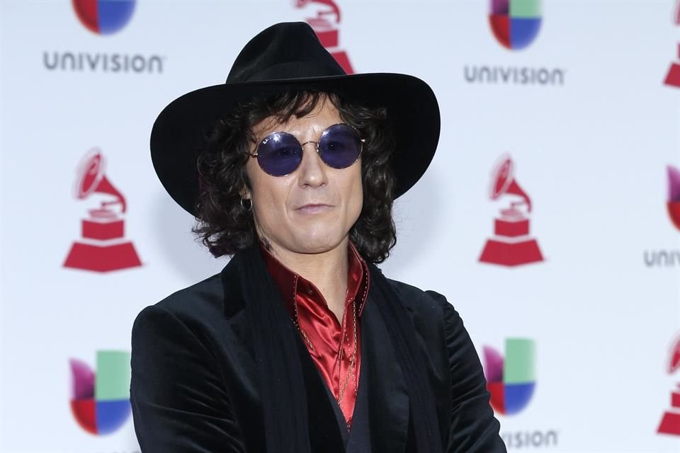 Enrique Bunbury tiene 57 años.