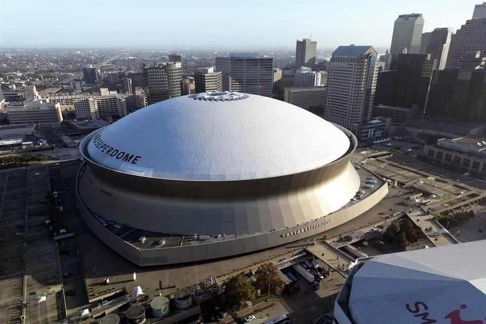 El Superdome de Nueva Orleans fue cerrado como medida de seguridad tras registrarse un incidente a pocos metros que terminó con 10 personas muertas y 30 lesionadas tras el percance de un camión.