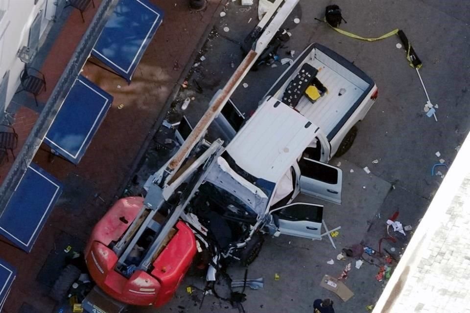 Autoridades elevaron a 15 el número de muertos del atropellamiento masivo en las primeras horas del Año Nuevo en Nueva Orleans.