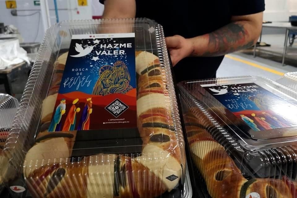 Las roscas de tamaño grande tienen un costo de 150 pesos y son vendidas en la sede de la SSC, en la Calle Liverpool, Colonia Juárez.