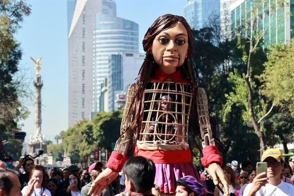 Amal recorrió Paseo de la Reforma en su visita a México en 2023.