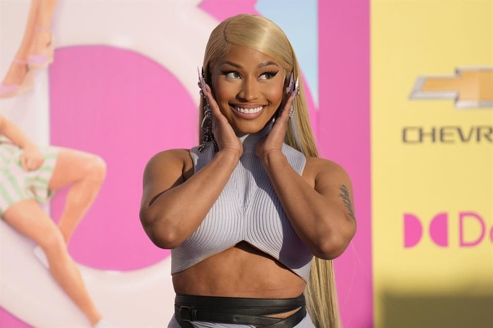 La rapera Nicki Minaj está siendo demandada por un ex mánager, quien asegura que ella lo golpeó el año pasado durante una gira.