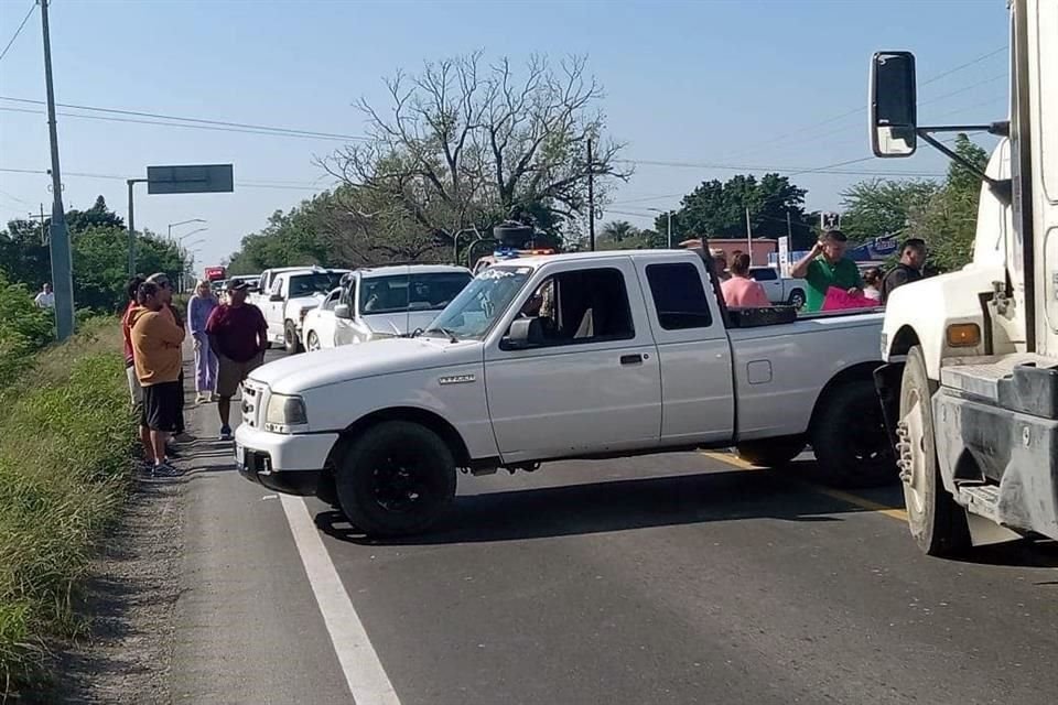 La manifestación se registró en la carretera federal 101 a la altura del kilómetro 47, en Padilla.