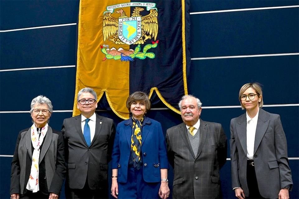 Silvia Torres, Hugo Casanova, Gina Zabludovsky, Carlos Arámburo de la Hoz y Denisse Cejudo.