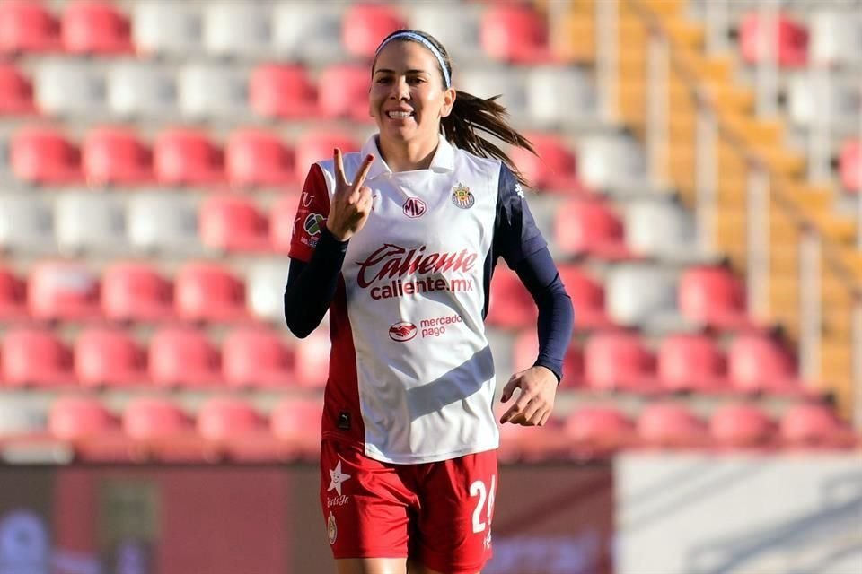 En triunfo de Chivas femenil por 3-0 ante Necaxa, Alicia Cervantes igualó a Katty Martínez como máximas goleadoras del futbol femenil.