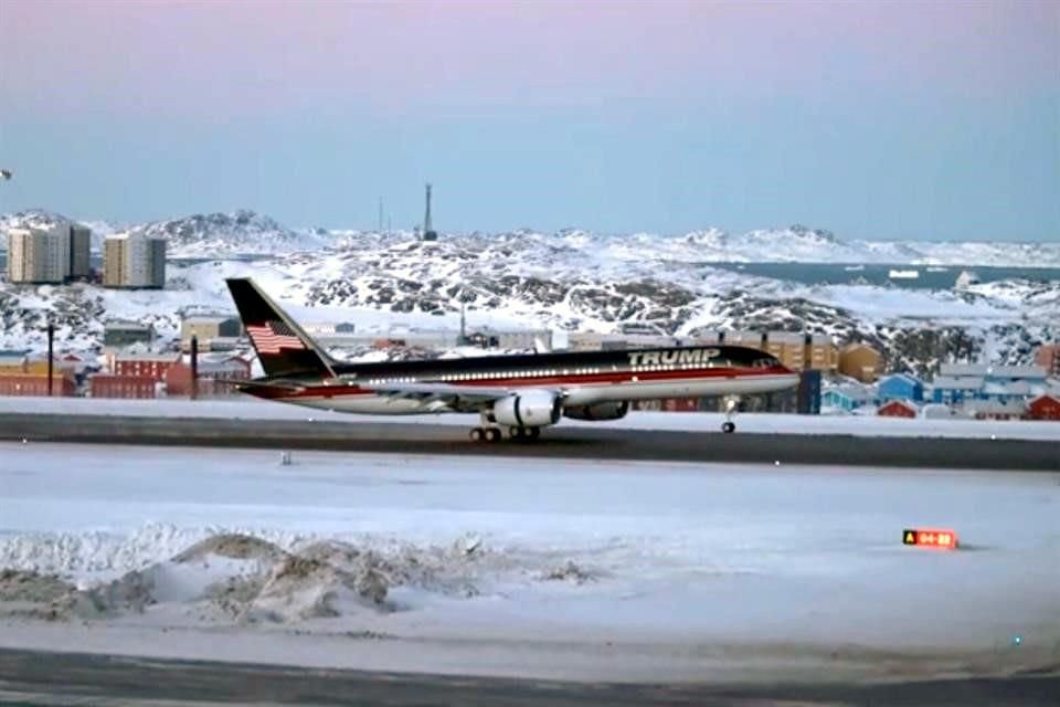 La emisora estatal danesa informó que el avión de Donald Trump Jr. aterrizó en Nuuk, la capital del vasto y helado territorio que cuenta con unos 57 mil residentes.