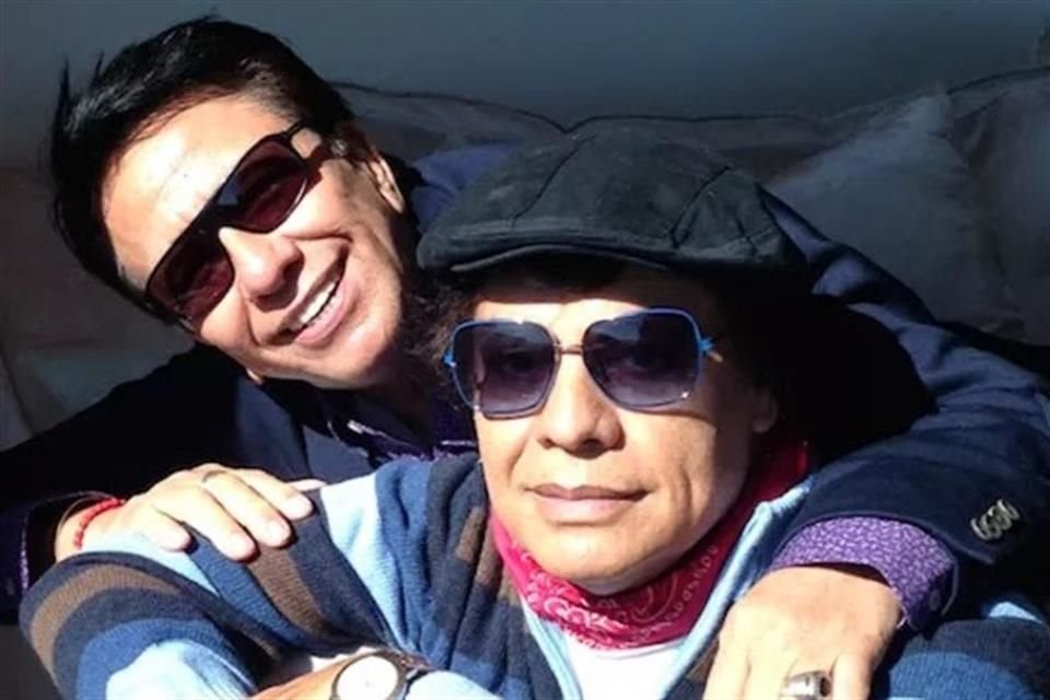 El amigo y cuñado de Juan Gabriel, Jesús Salas, murió a los 78 años en su casa de Torreón, Coahuila, tras una lucha contra el cáncer.