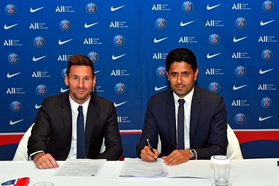 El PSG firmó a varios agentes libres y con ello podría conformar un once titular valuado hasta en 800 millones de euros.