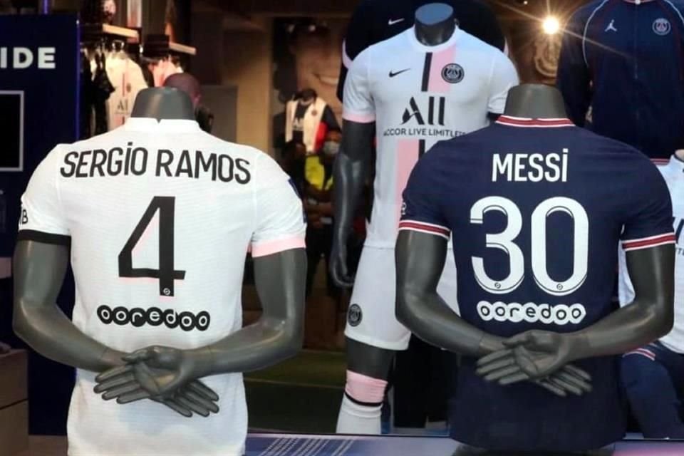 Messi y Ramos son compañeros en el PSG.