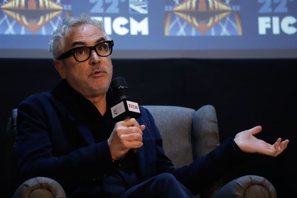 El mexicano Alfonso Cuarón, con 'Disclaimer', un thriller sobre las mentiras y las relaciones paternofiliales, competirá por el premio de película para televisión o serie limitada.