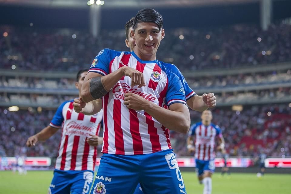 Chivas hizo oficial la contratación de Alan Pulido para el Clausura 2025 y le dio la bienvenida al equipo con el que fue campeón en 2017.