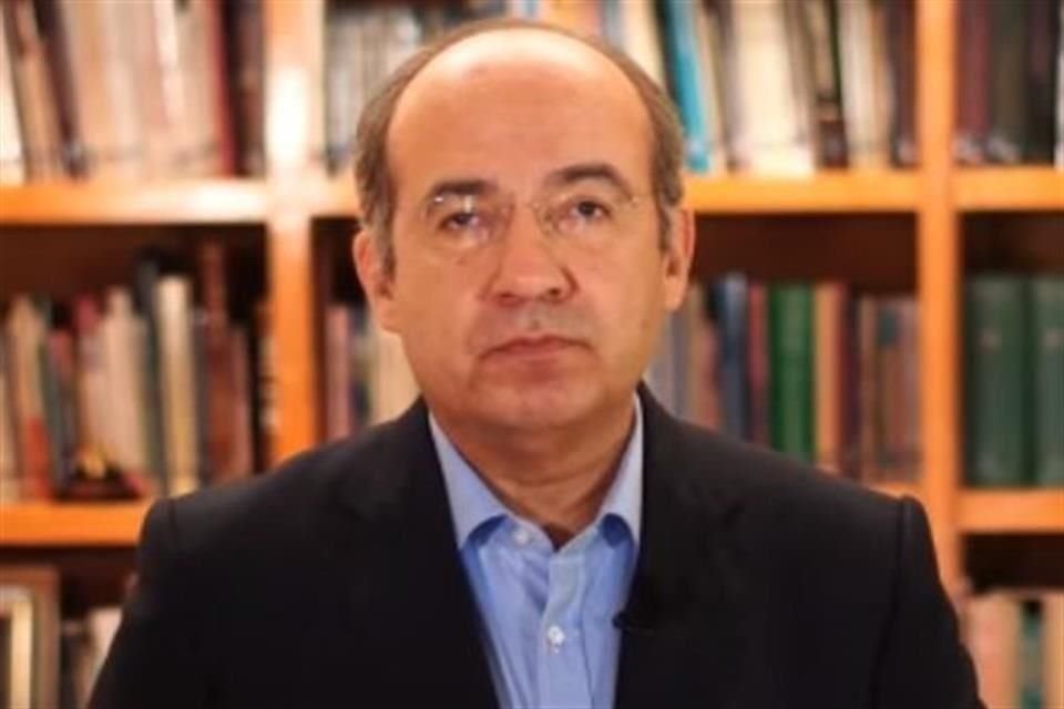 Ex Presidente Felipe Calderón, quien se encuentra con opositor Edmundo González, dice que se vive incertidumbre por situación en Venezuela.