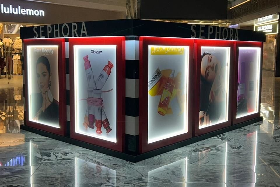 Sephora abrió una Pop Up Store en Perisur con Rare Beauty, Sol de Janeiro, Glow Recipe y Glossier para una experiencia única en belleza.