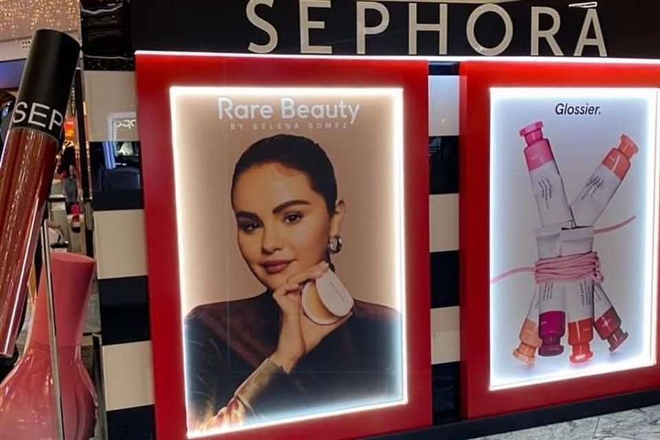 El objetivo de Sephora es ofrecer a sus clientes una experiencia única en temas de maquillaje, cuidado de la piel y fragancias.