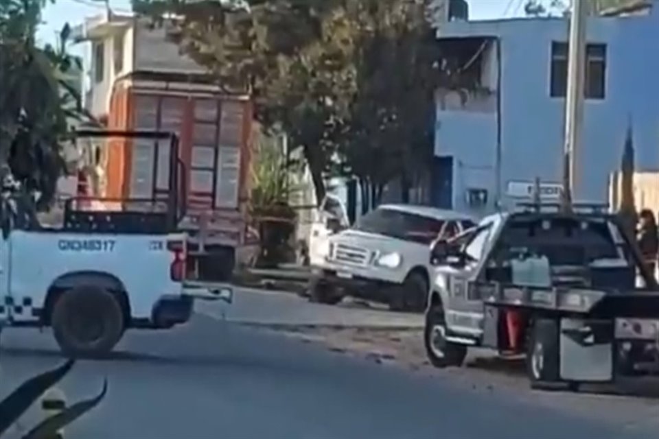 Un enfrentamiento entre civiles armados y GN en San Juan del Río, Querétaro, dejó como saldo un presunto agresor muerto y 7 detenidos.