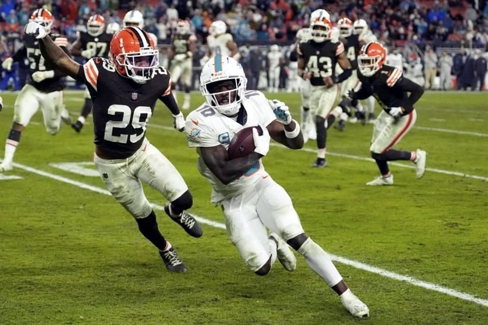 Tyreek Hill se molestó porque el equipo no calificó a Playoffs.