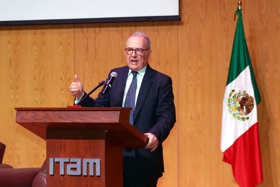 Participación de Arturo Sarukhán  en el seminario de perspectivas económicas 2025 organizado por  el ITAM