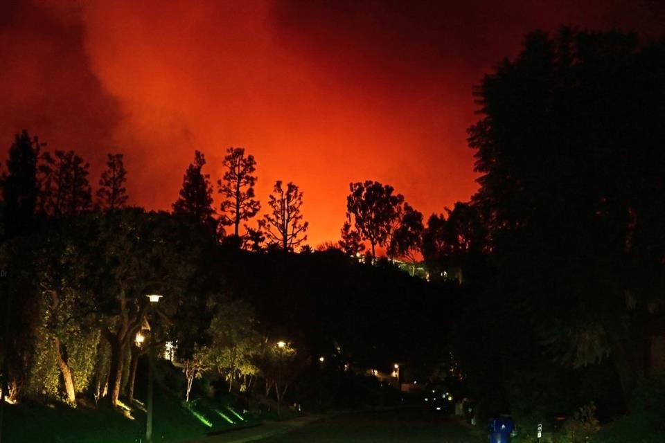 Más de 14 mil hectáreas se han visto afectadas por los incendios en California.