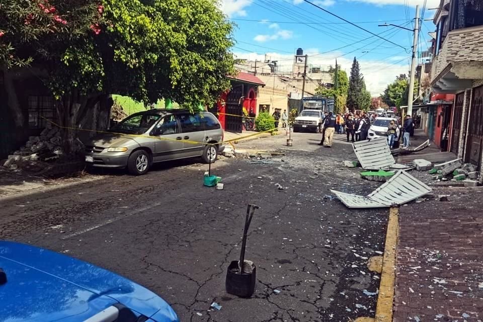 Al menos ocho viviendas resultaron afectadas presuntamente por acumulación de gas en la colonia El Porvenir en Nezahualcóyotl.