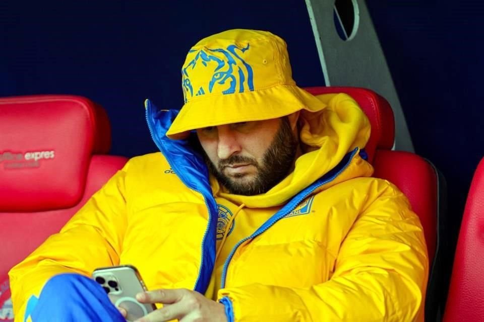 Andre-pierre Gignac no fue considerado para iniciar ante los potosinos, por lo que tuvo que salir a la banca.