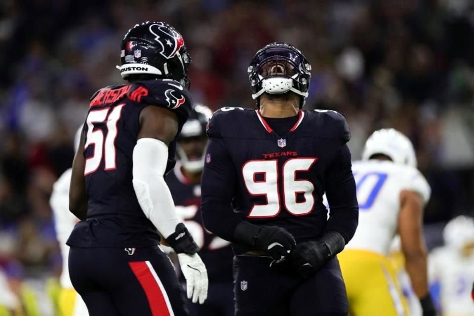 Los Texans aprovecharon su muralla defensiva y anotaron 23 puntos sin respuesta de los Chargers.