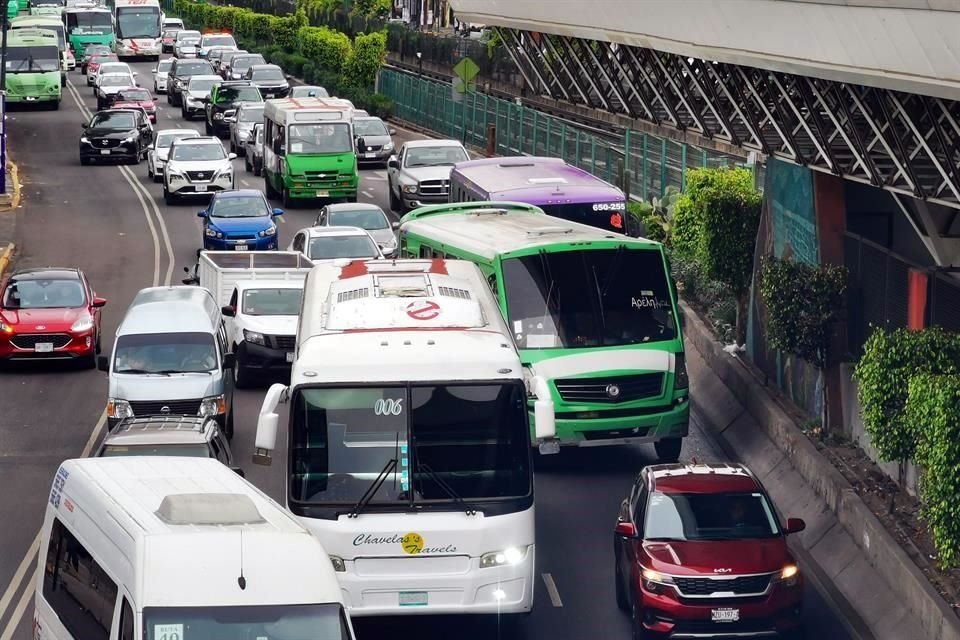 Autobuses y microbuses se  se retiran del centro de la CDMX, tras concluir el informe de la Presidenta Sheinbaum.