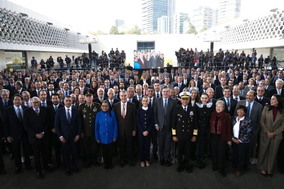 La presidenta Claudia Sheinbaum presentó este lunes el Plan México, una visión del presente y futuro sobre el desarrollo de nuestro país.