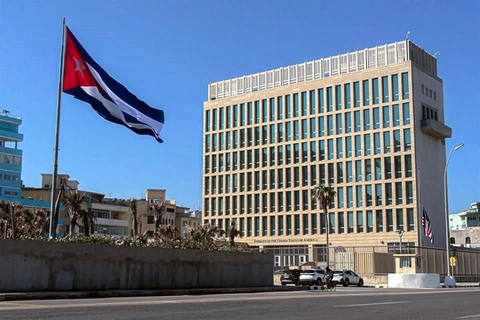 El Presidente cubano, Miguel Díaz-Canel, anunció la liberación de 553 presos por diversos delitos tras conversaciones con el Vaticano.