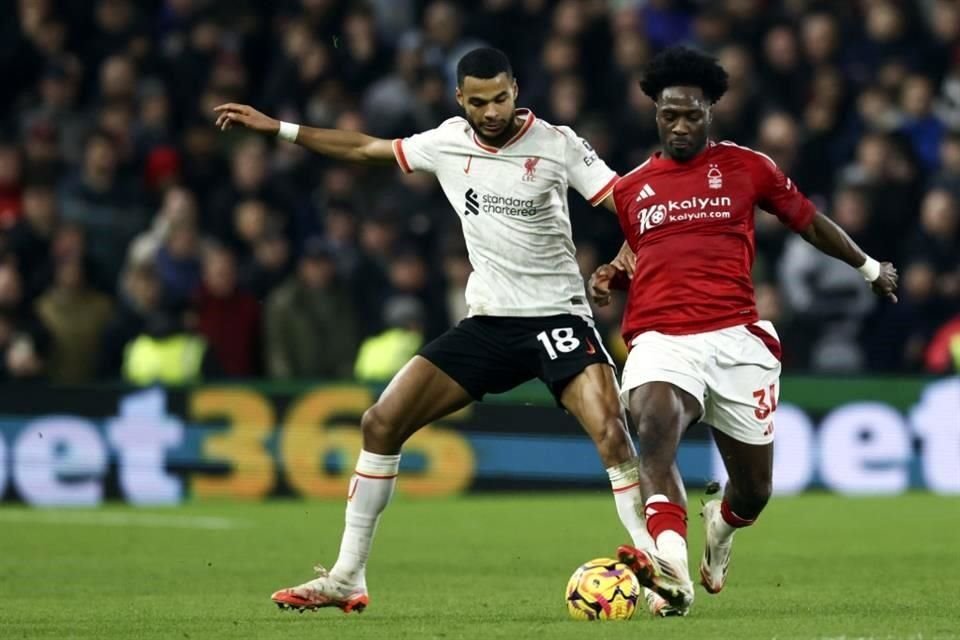 Nottingham Forest de nuevo le sacó un resultado positivo al Liverpool.