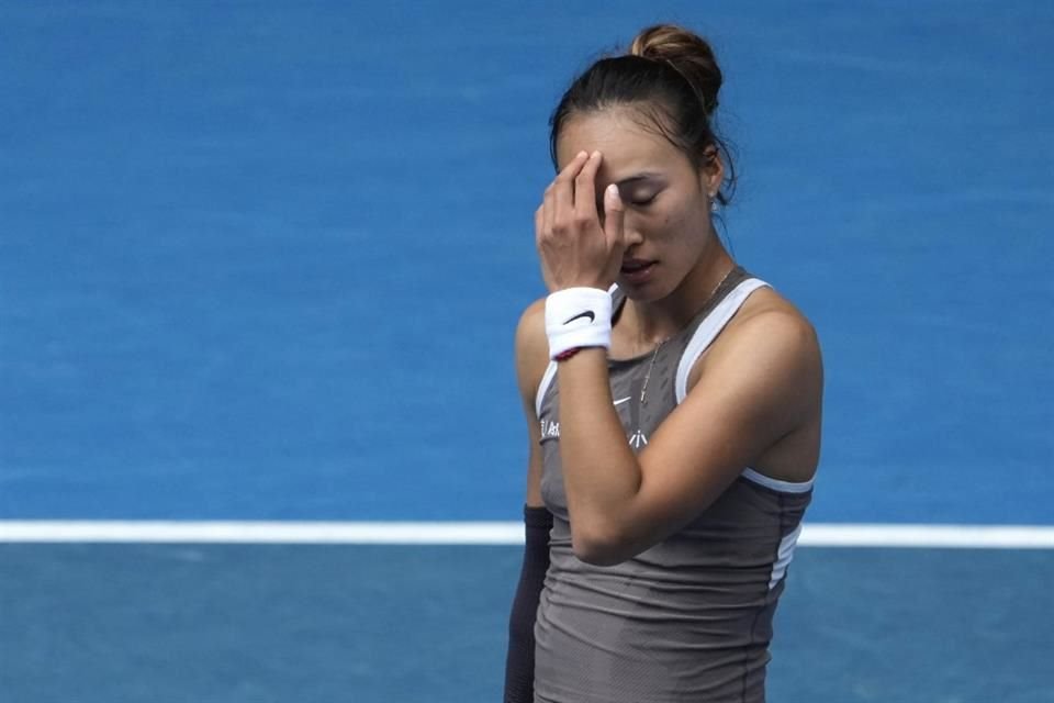 La china Zheng Qinwen quedó fuera del torneo.