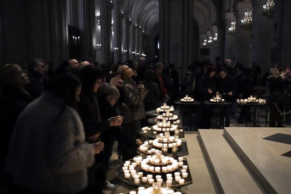 Notre Dame abrió sus puertas al público el 16 de diciembre, una semana después de la ceremonia oficial de reapertura.