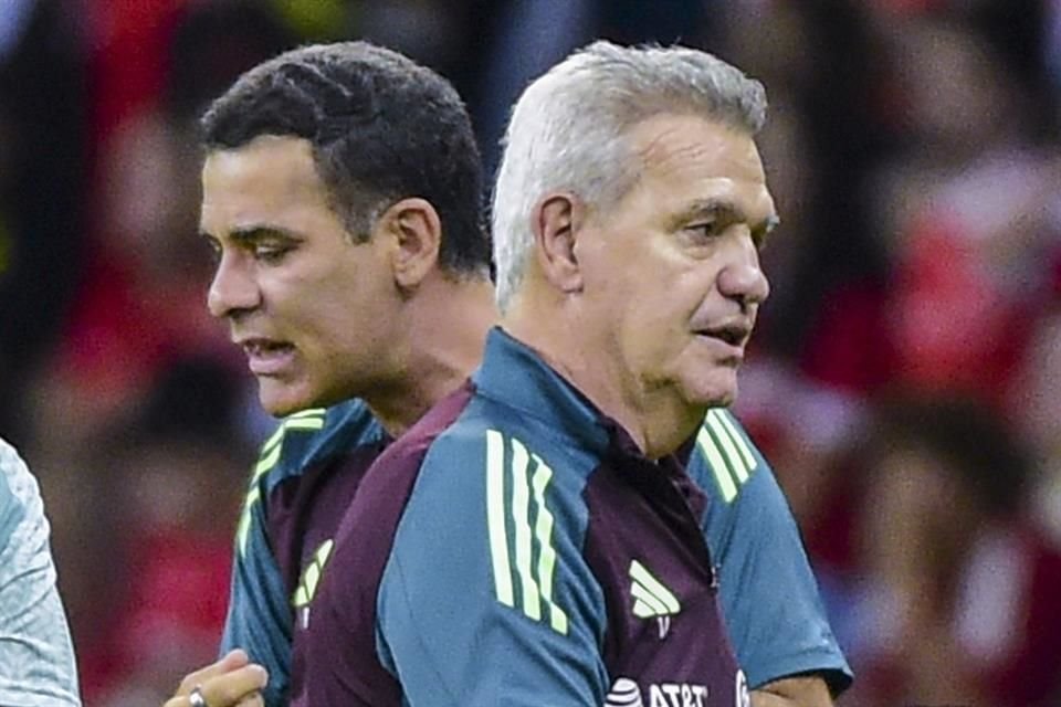 Javier Aguirre compartió la plática que tuvo con Rafa Márquez sobre el debut de Gilberto Mora, quien se estrenó con el Tri a los 16 años.