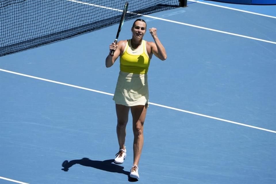 Aryna Sabalenka celebra el triunfo en Melbourne.