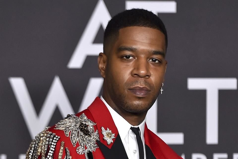 La casa evacuada del rapero Kid Cudi, debido a los incendios de Los Ángeles, fue invadida por un hombre ¡que hasta se bañó en la residencia!