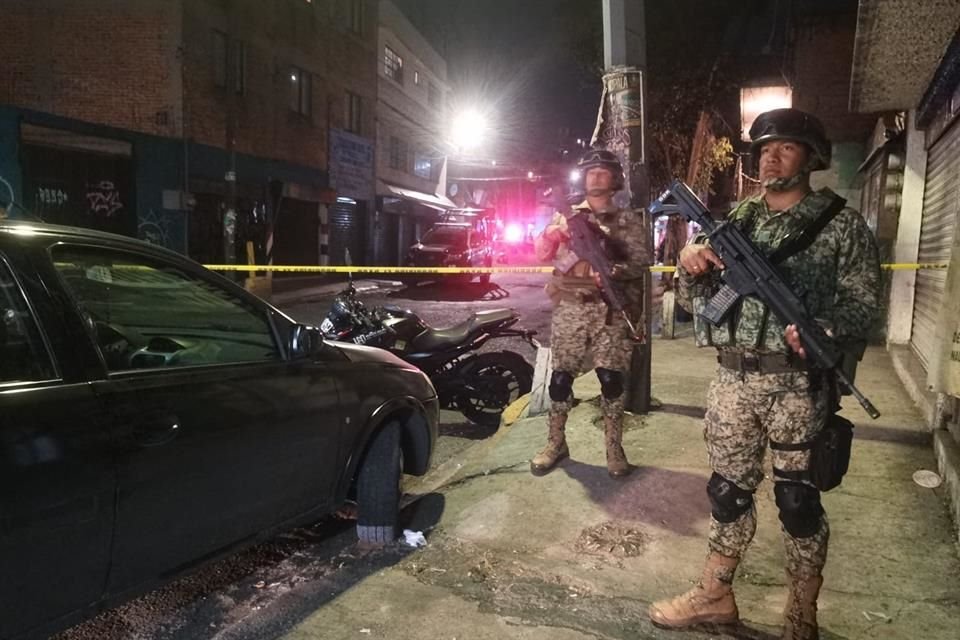 De las cuatro personas que se encontraban dentro del local 'Ibáñez Barber Shop', dos murieron y otras dos resultaron lesionadas. 