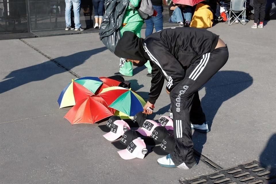 La vendimia estuvo desde mediodía con artículos alusivos a la presentación.