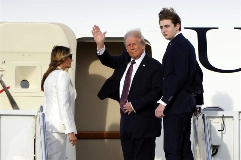 Melania y su hijo Barron son los que conviven más cercanos al presidente Trump.