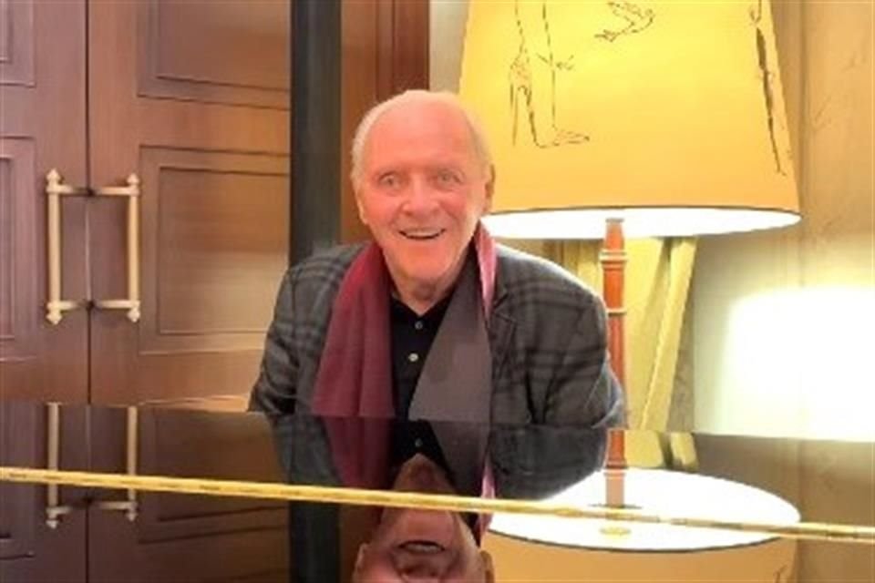 El actor Anthony Hopkins presentó en un concierto especial en Arabia Saudita varias composiciones clásicas de su autoría.