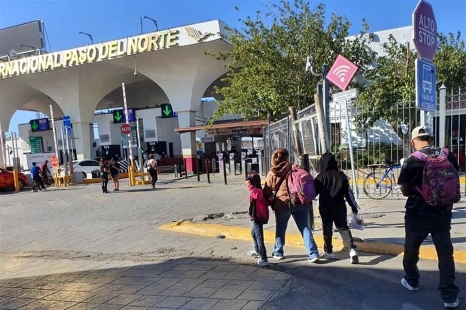 Puente Internacional Paso del Norte, que conecta Cd. Juárez con El Paso, es uno de los puertos de entrada autorizados para ingresar a Estados Unidos.